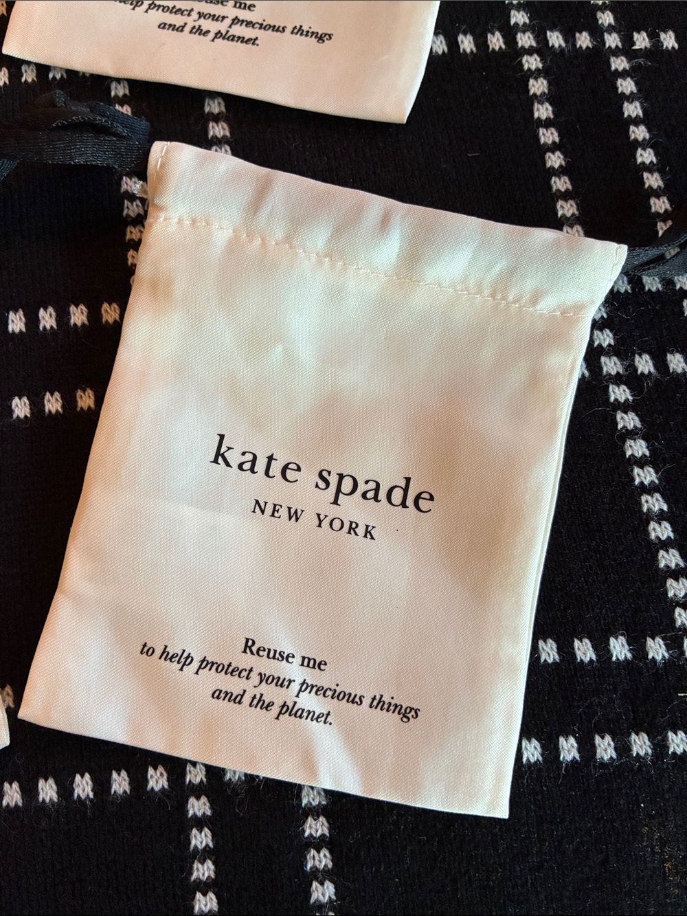 4x kate spade cream drawstring jewelry pouches with black logo new dust bags - Picture 2 of 4